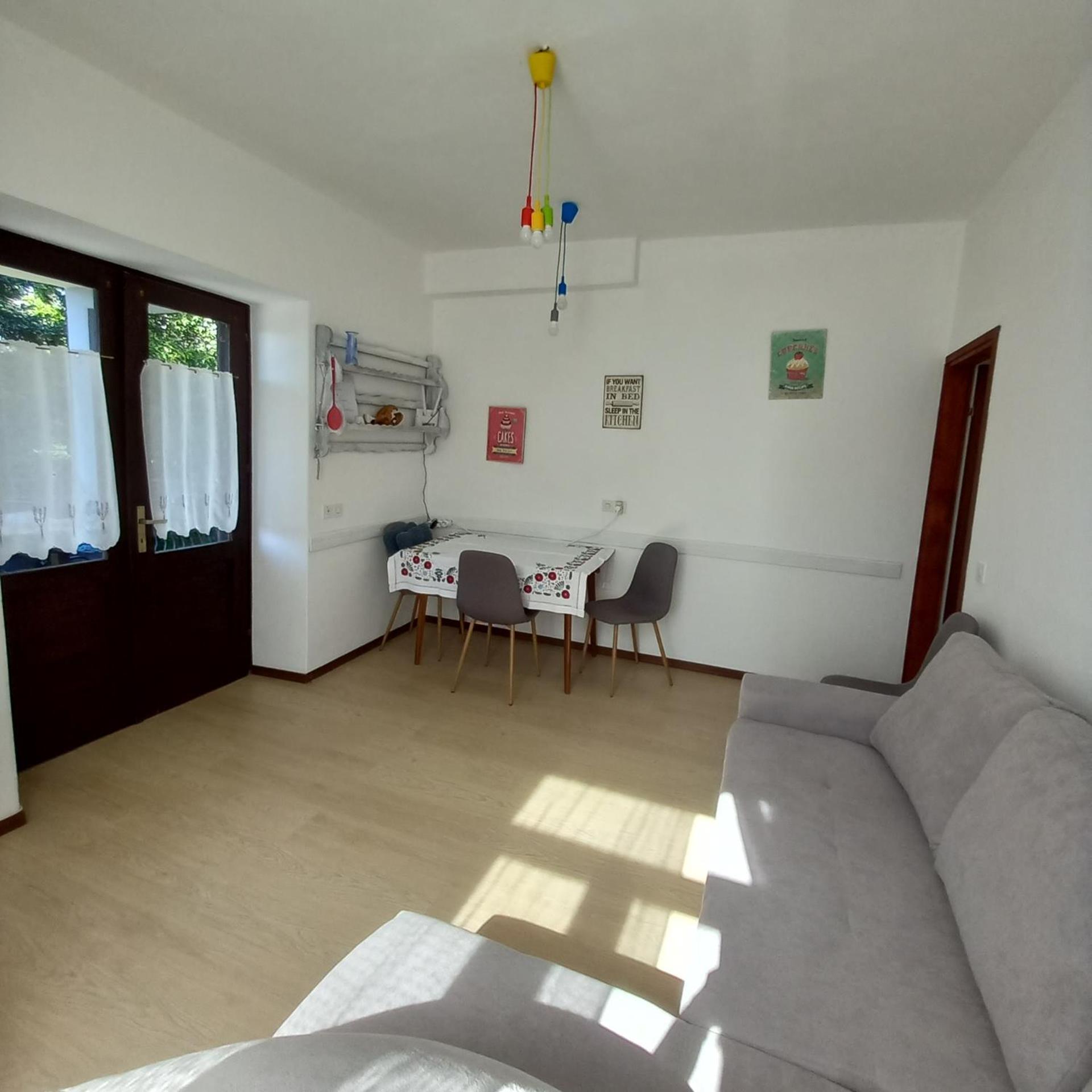 Apartments Miri Замбратия Екстериор снимка